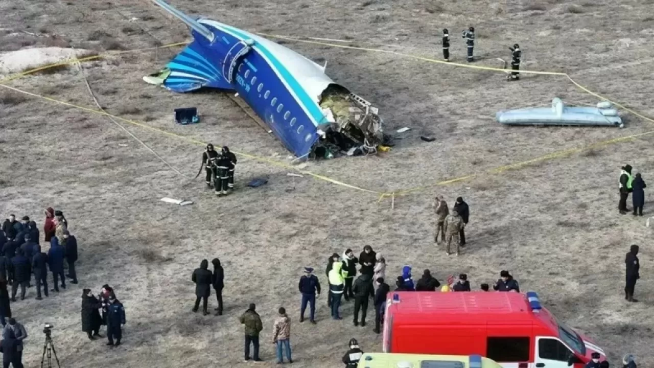 Окончательный отчет о крушении самолета AZAL под Актау будет готов через несколько месяцев 