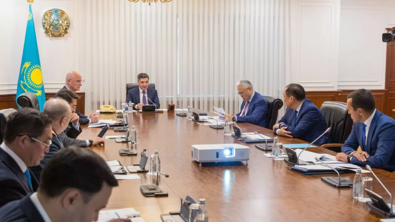 Бектенов устроил разнос двум министерствам 