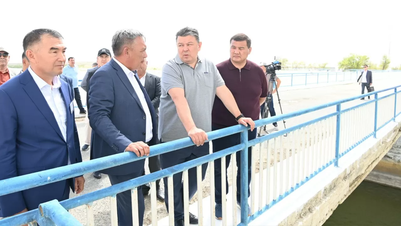 Бозумбаев уверил фермеров, что воды хватит для завершения вегетационного периода
