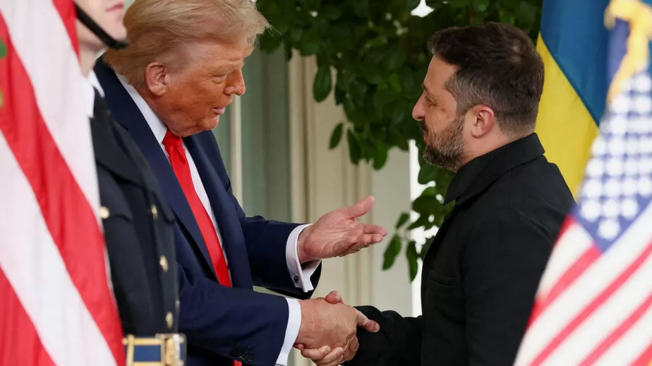 Зеленский через президента США передал письмо Мелании Трамп
