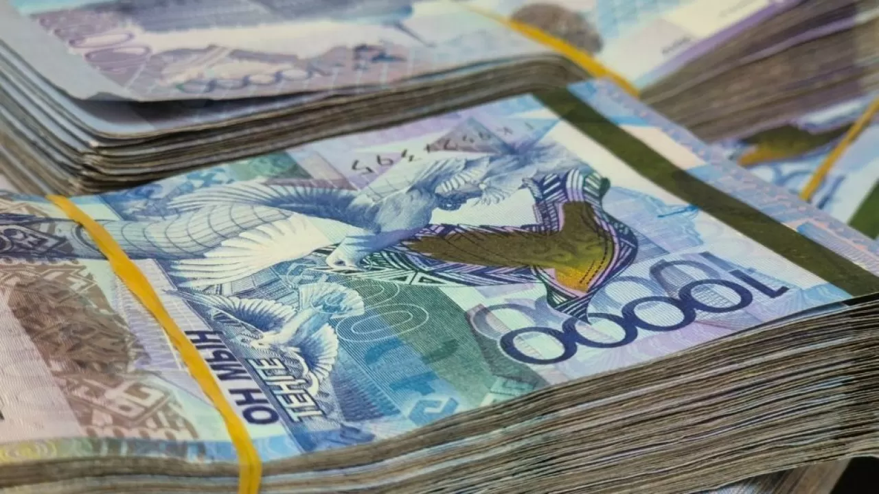 Астанада есепші кәсіпкердің 12 млн теңгесін иемденген