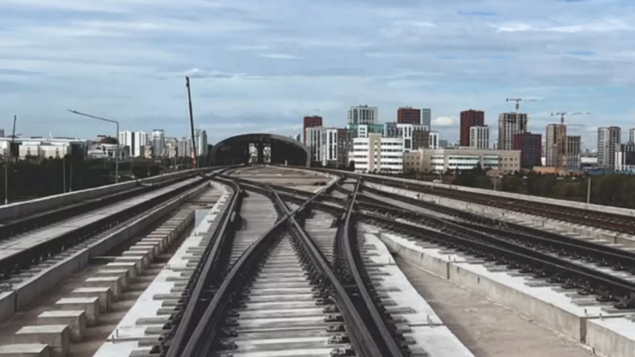 Важный этап строительства LRT в Астане завершили  