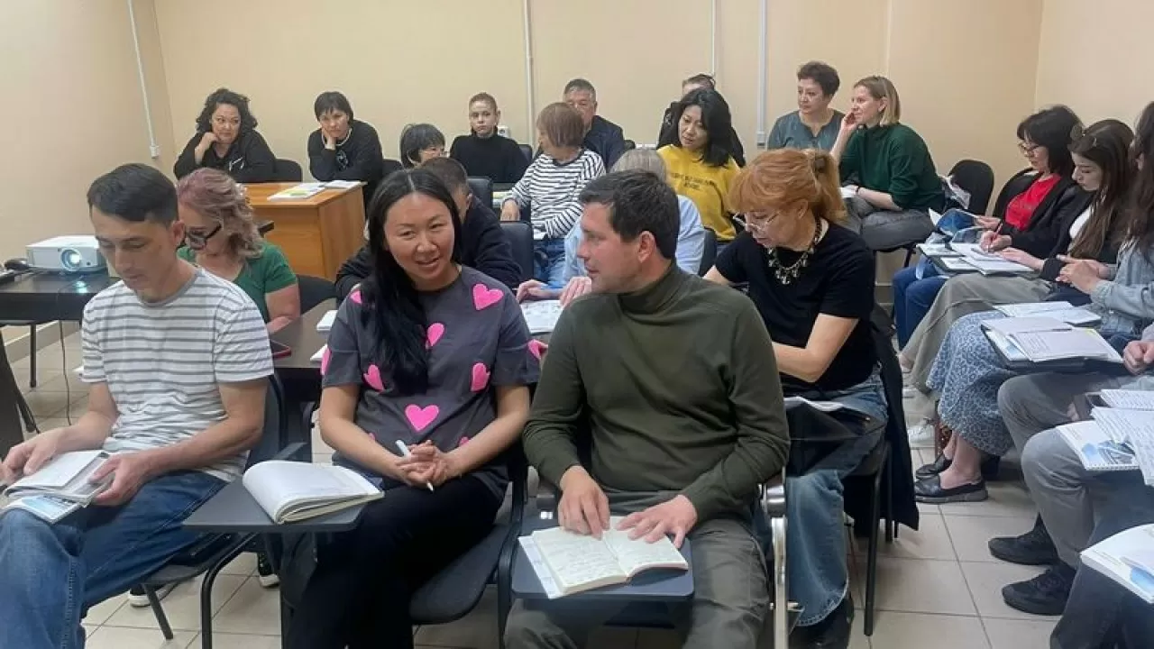 Астанада қазақ тілінен өтетін тегін курсқа өтінім қабылдау жүріп жатыр 
