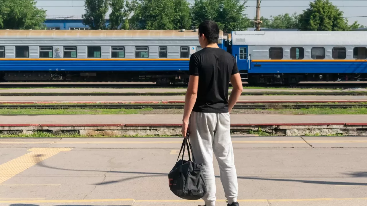В КТЖ прокомментировали дефицит билетов в пик туристического сезона 