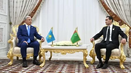 Токаев провел встречу с президентом Туркменистана 