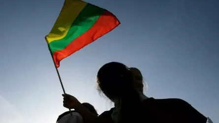 Президент Литвы принял отставку правительства