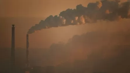 Почему жителям трех городов Казахстана рекомендовали остаться дома 