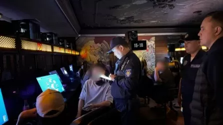 Оштрафовали на 17 млн тенге любителей кальяна в Астане 