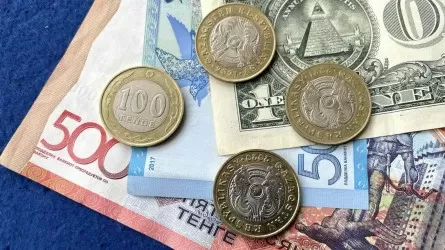 Шілде айында банктердің табысы 262 млрд теңгеге жетті