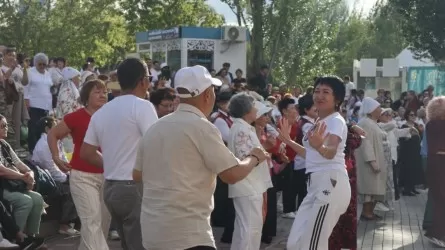 Астанада зейнеткерлерге арналған би кештері өтеді