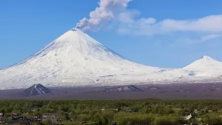 На Камчатке ждут мощное извержение вулкана Ключевской сопки  