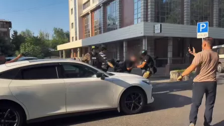 Генпрокуратура показала захватывающие кадры спецоперации в Алматы