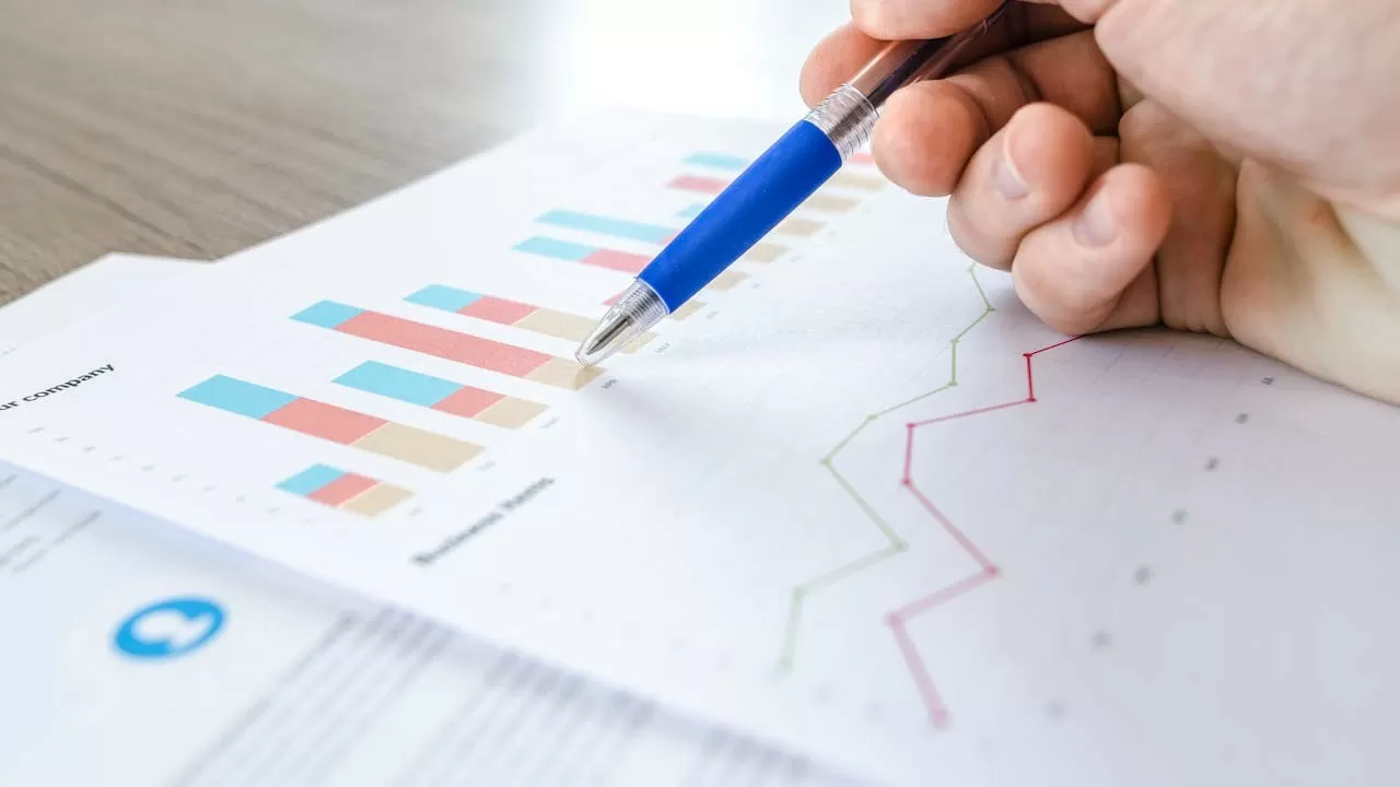 Оценки Нацбанка и S&P разошлись: в производстве рост или спад?