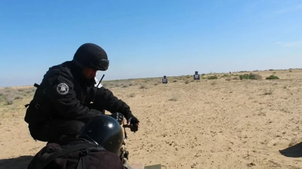 Десять солдат пострадали во время взрыва на полигоне в Узбекистане 