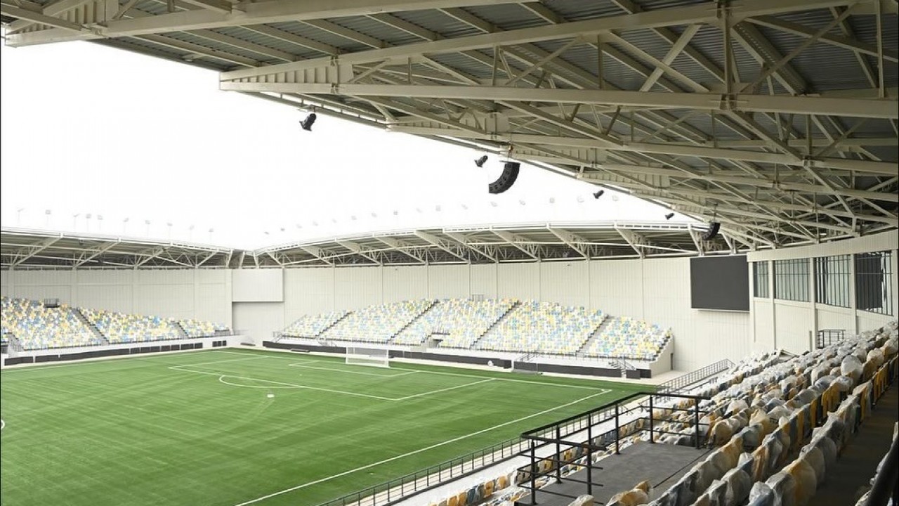 Қысқа юбка астындағы бөкселер