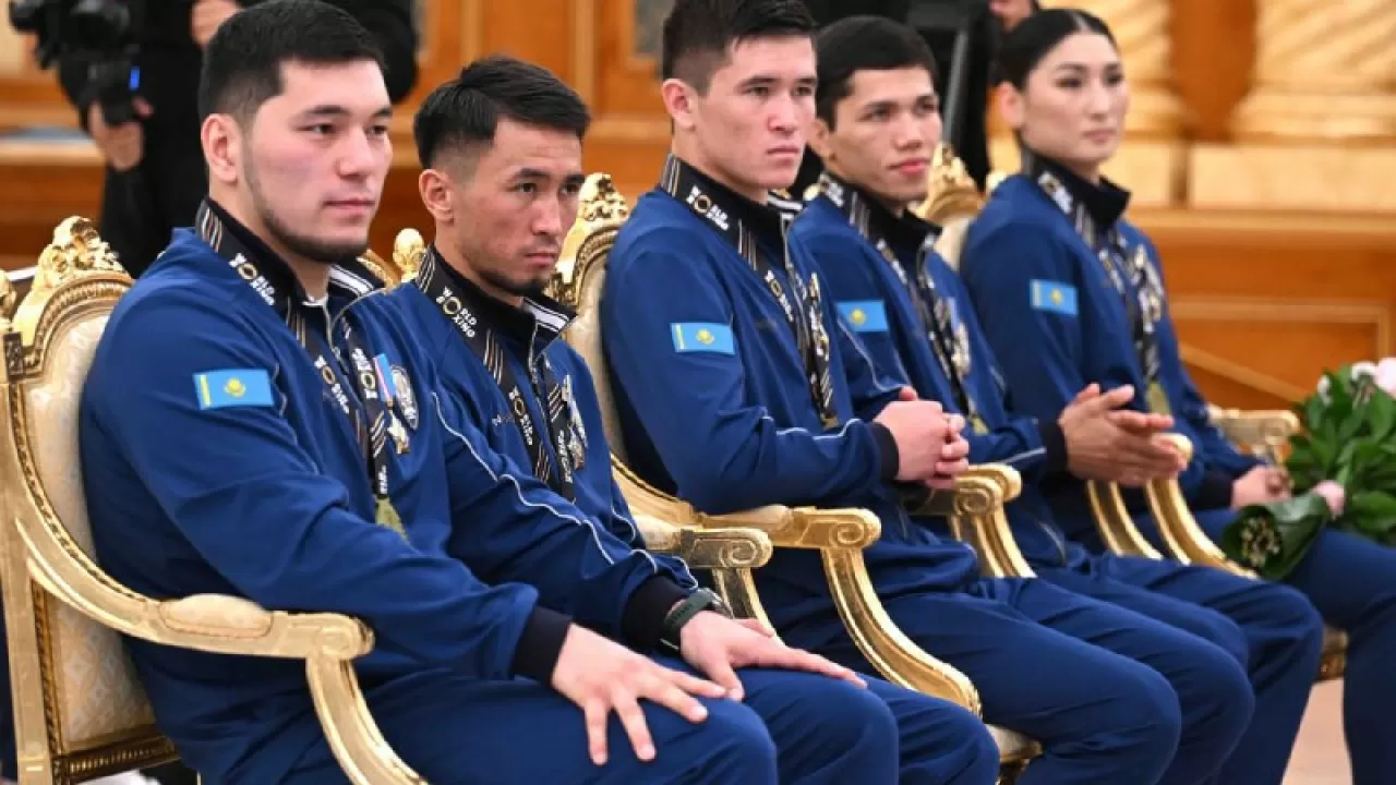 Ордена получили тренеры по боксу из рук Токаева