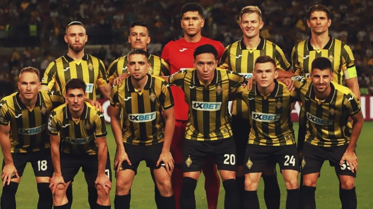 Қонақүйдегі орыс секс