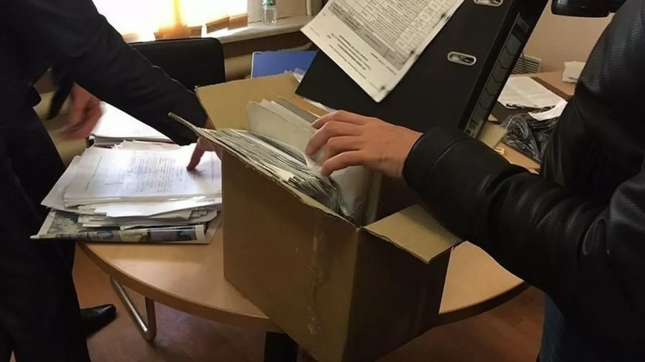Обыски прошли в cети ломбардов Казахстана: в АФМ назвали причину