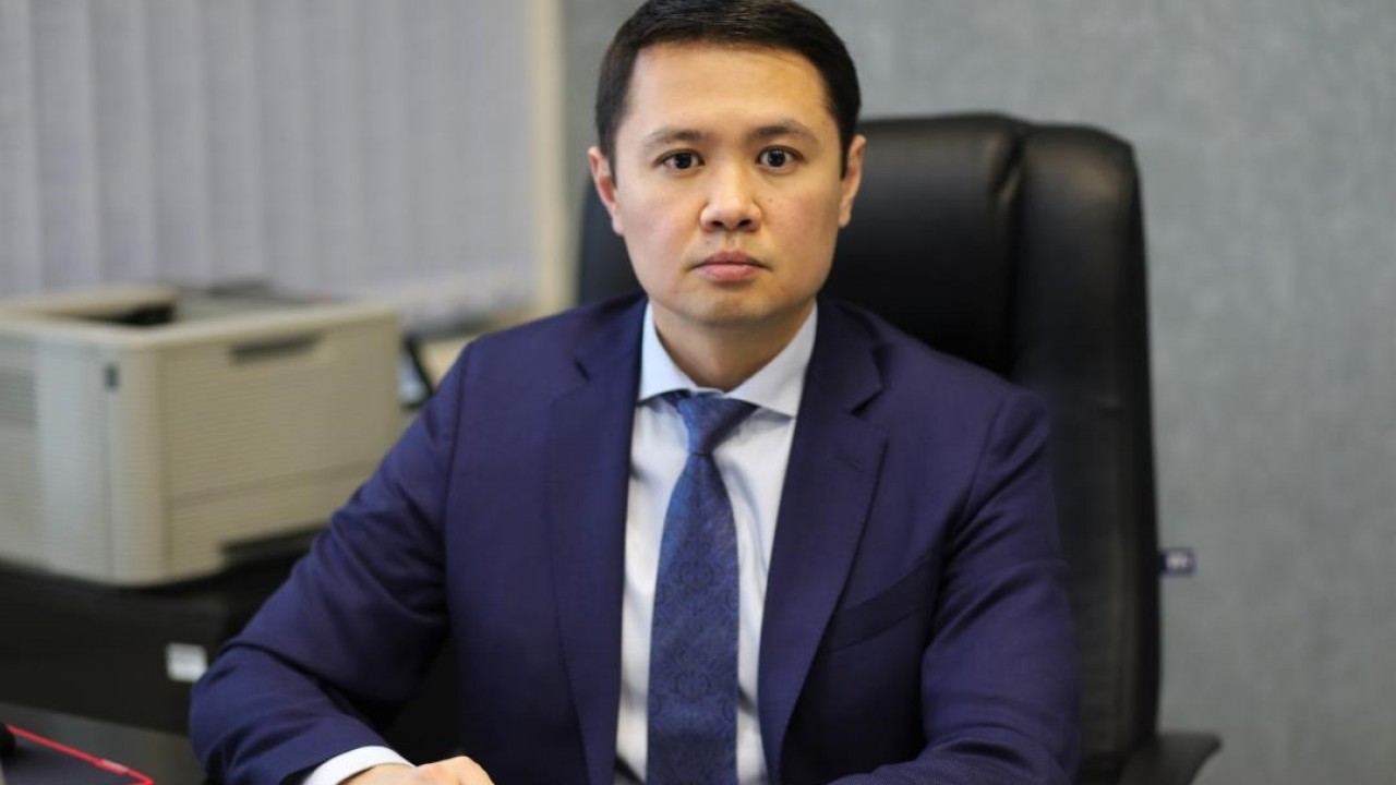 Досье: Салимбаев Даурен Ниязбекович 