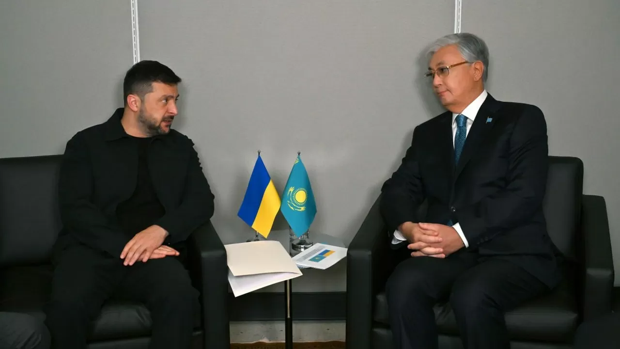  Зеленский изложил Токаеву свой взгляд на ситуацию в Украине