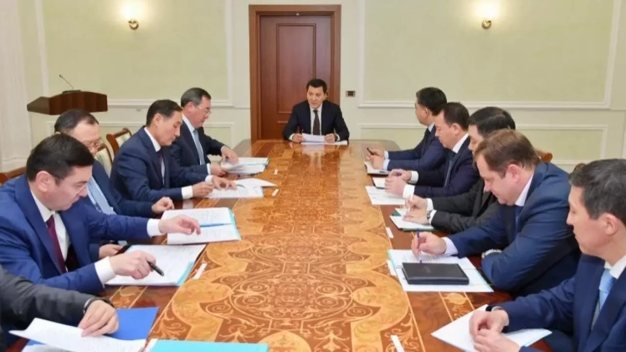 Ерлан Қарин этносаралық келісім мәселелері бойынша республикалық жиын өткізді 