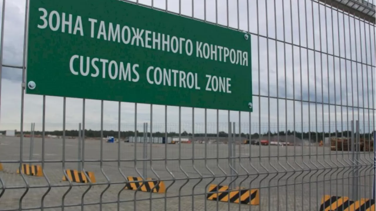 Более 20 тонн груза из Казахстана задержали сотрудники российской таможни
