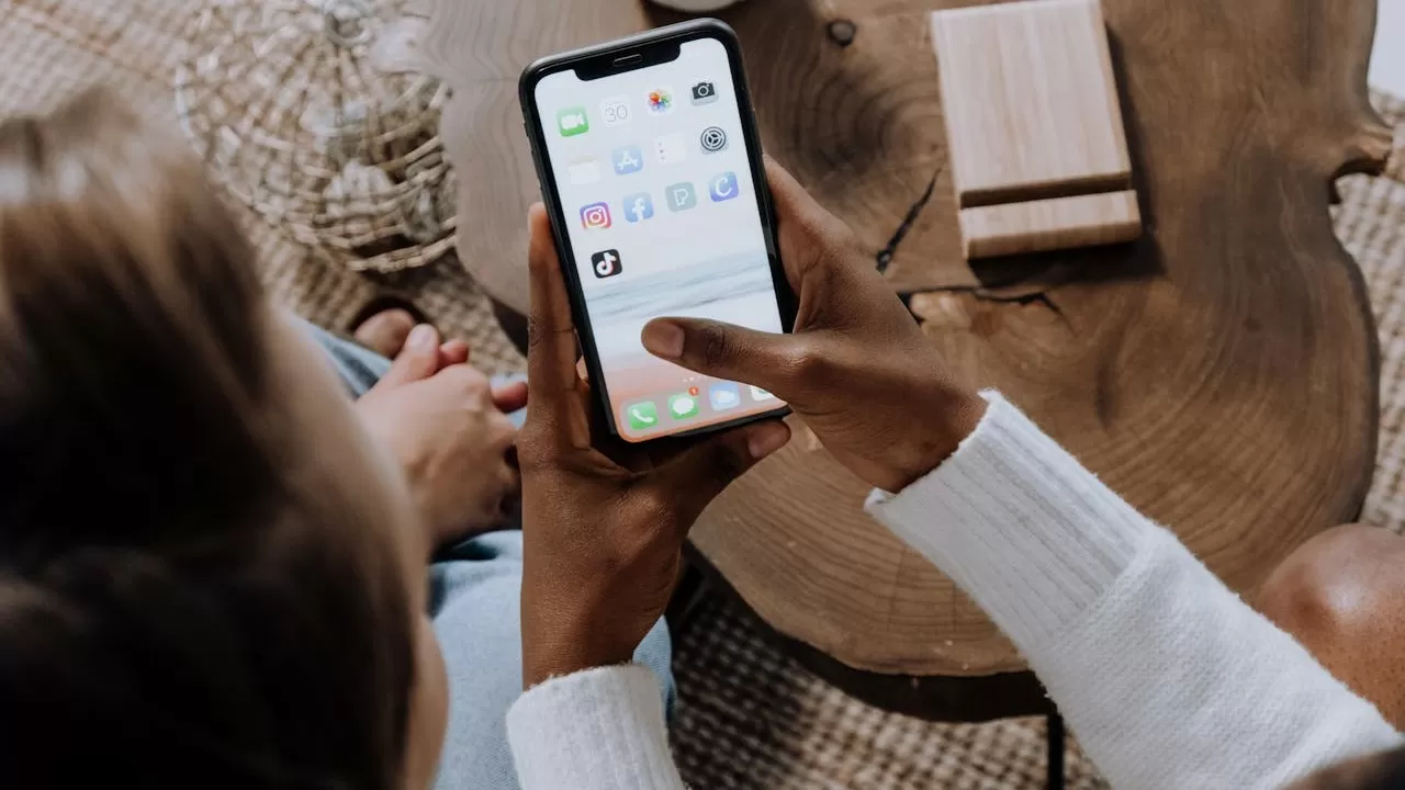 Алгоритм TikTok переобучат на данных пользователей из США в рамках сделки Трампа