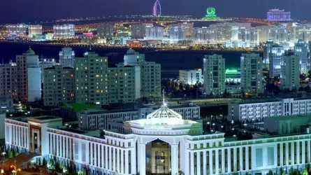 В честь Дня независимости 142 иностранцам разрешили жить в Туркменистане 