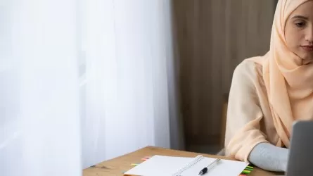 В банках Казахстана откроют "исламские окна": как они будут работать