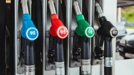 В Кыргызстане объяснили, почему не покупают ГСМ у Казахстана
