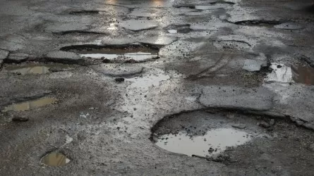 Полиция выявила нарушения качества автодорог в ЗКО  
