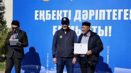 В Астане открыли «Аллею рабочих профессий»