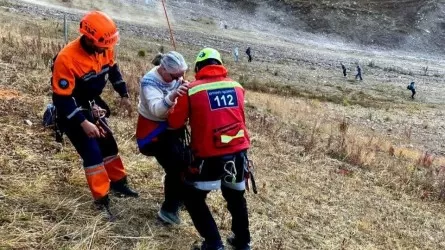 Алматыдағы «Шымбұлақта» аспалы жол бұзылып, құтқарушылар 21 адамды түсіруге мәжбүр болды