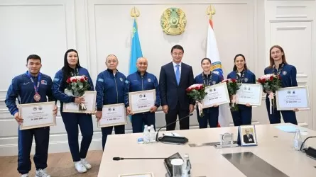 Алматыда чемпиондарға қаржылай сертификаттар табыс етілді