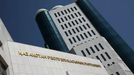 Если упразднить обе палаты парламента, сколько денег сэкономил бы бюджет