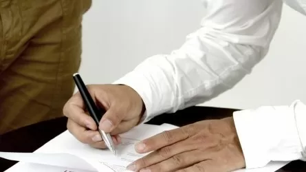Сотни казахстанцев получили зарплату после прокурорских проверок 