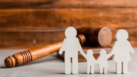 Талдықорғанда сот орындаушысы алиментті өз қалтасына басқан
