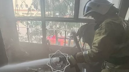 В Таразе горел многоквартирный дом