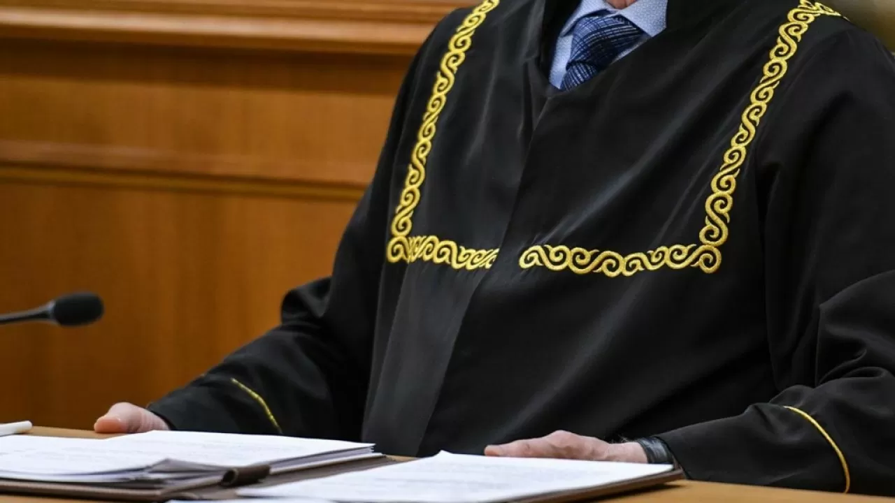 Как наказали казахстанца за вызывающее поведение в суде 