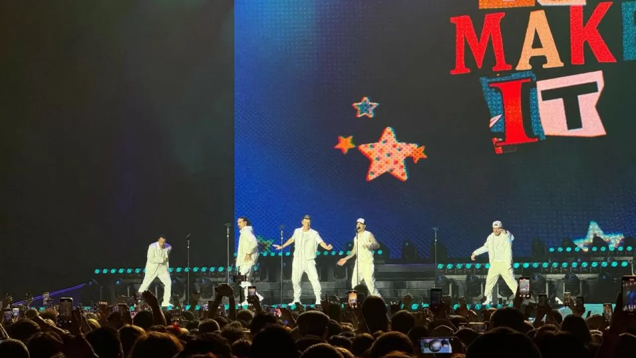 Backstreet Boys тобының концерті Астанаға қанша табыс әкелгені белгілі болды