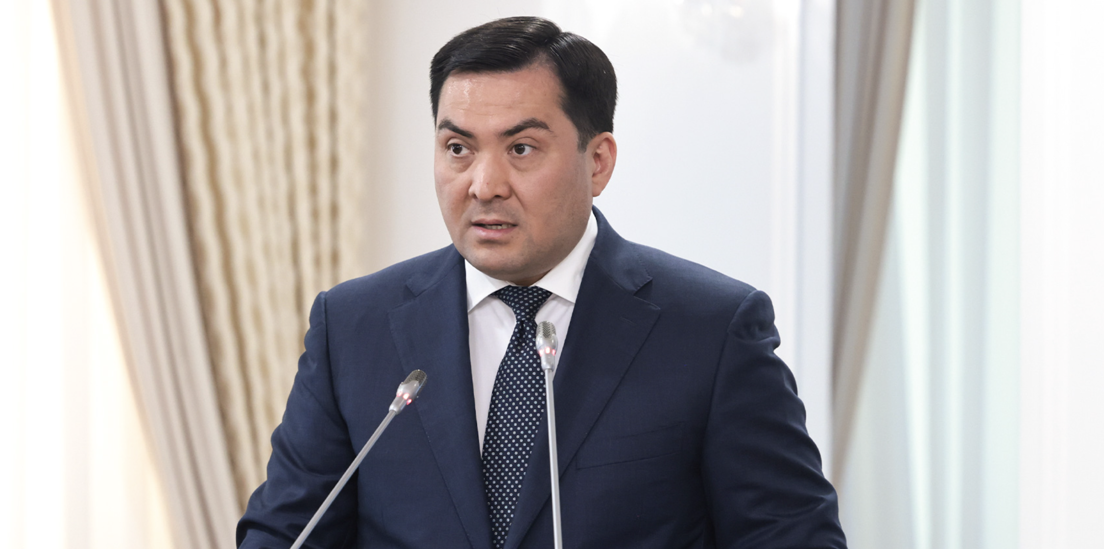 Министр авиаотын бағасы қаншадан екенін айтты