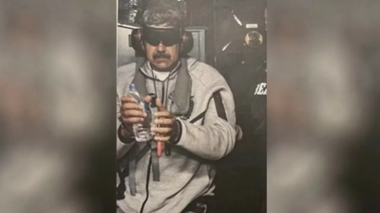 Хитом продаж стал спортивный костюм, в котором задержали Мадуро 