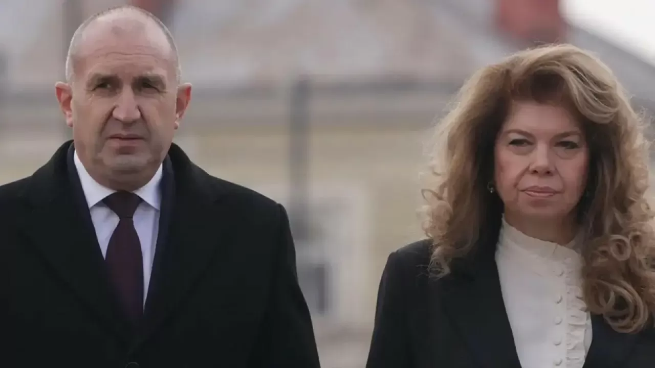 Болгарию впервые возглавила женщина 