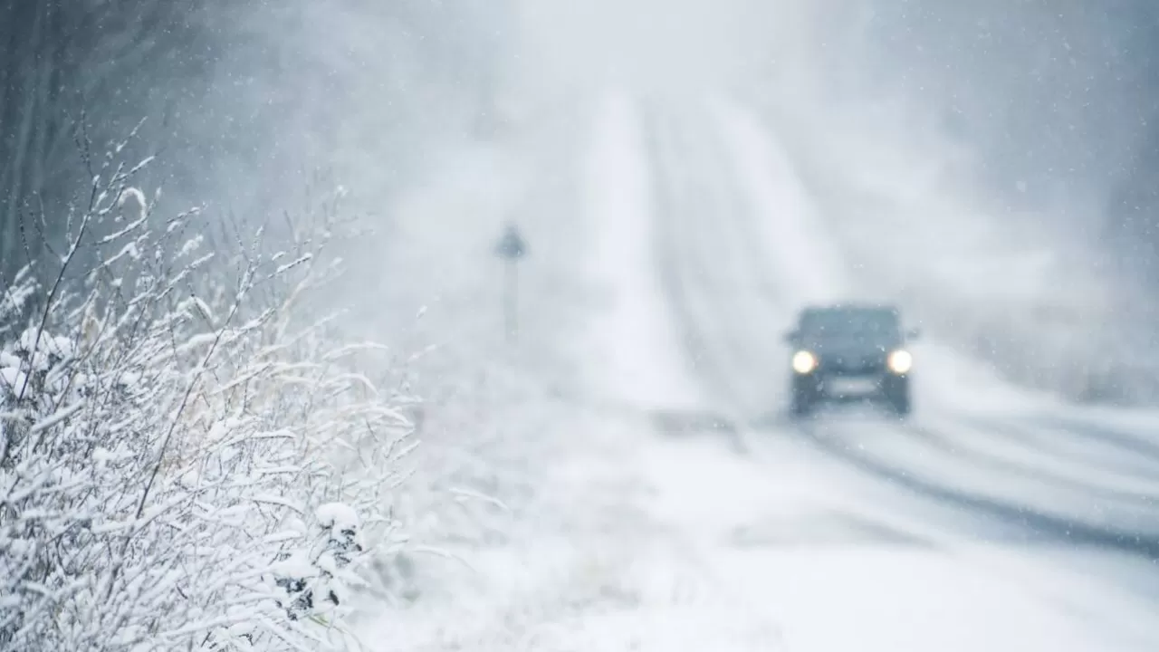 В двух областях Казахстана ограничили движение на трассах 