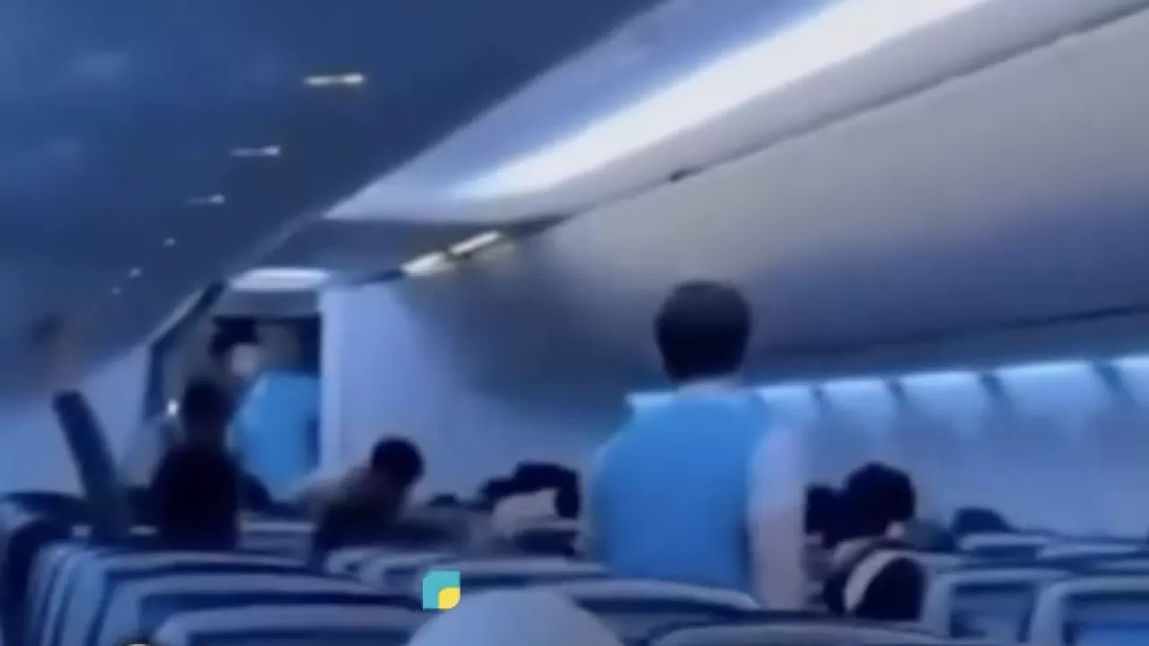 Астана&ndash;Шымкент бағытындағы ұшақта студент жолаушының өмірін сақтап қалды