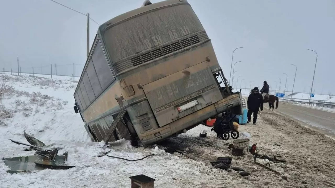 Қызылордада Қырғызстан азаматтары мінген автобус жолда қалды