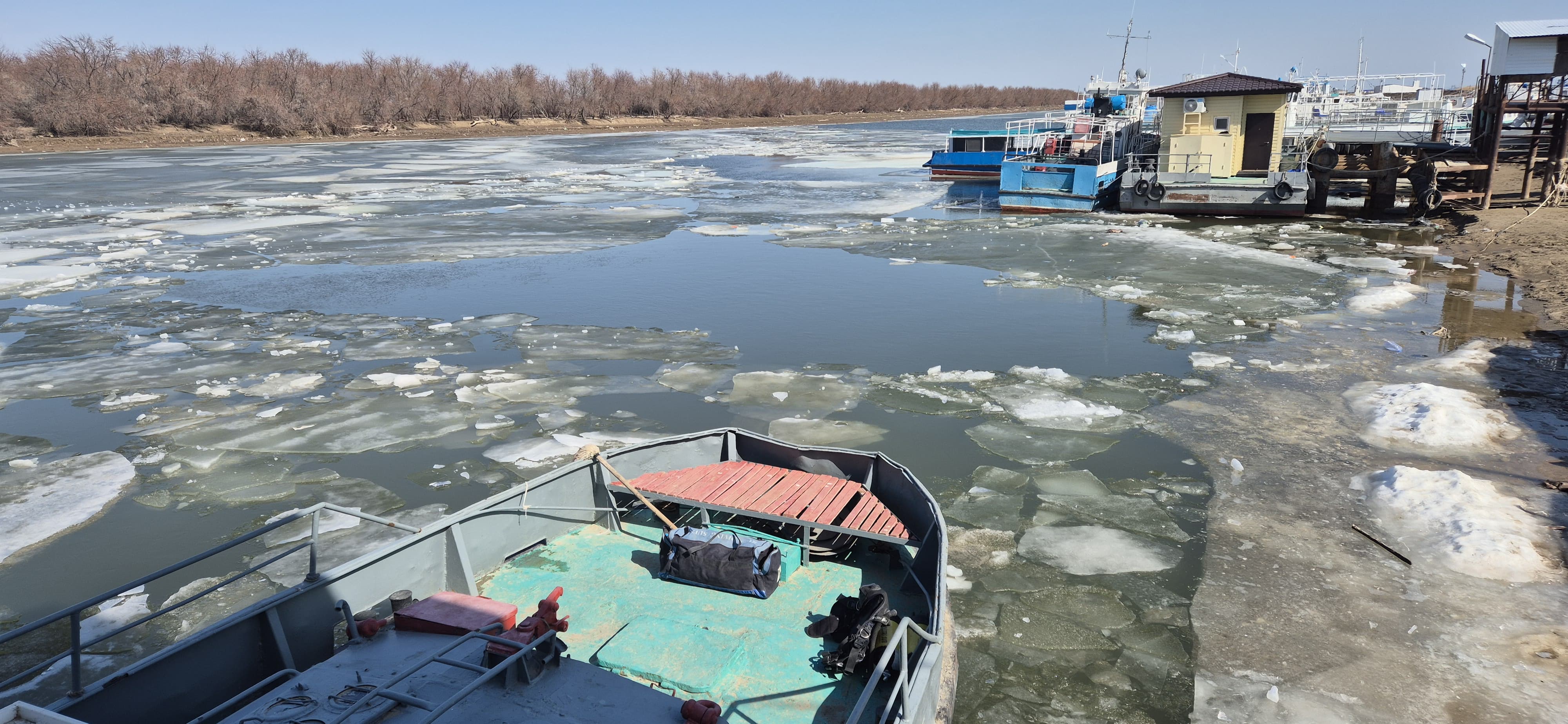 Атыраудағы жоғалған отбасының қызы мен баласын сүңгуірлер іздеп, таба алмады