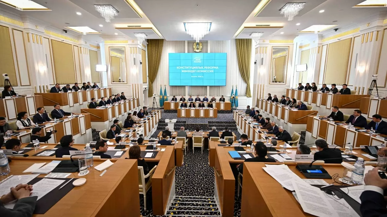 В обновленной Конституции предлагают отделить религию от государства 