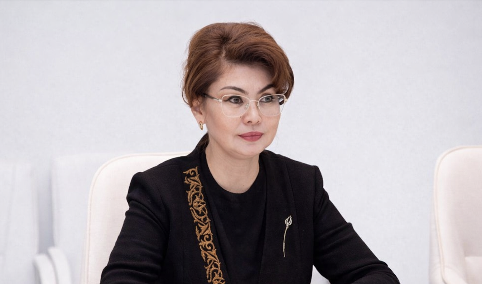 Аида Балаева Қазақ ұлттық драма театрын 100 жылдық мерейтойымен құттықтады