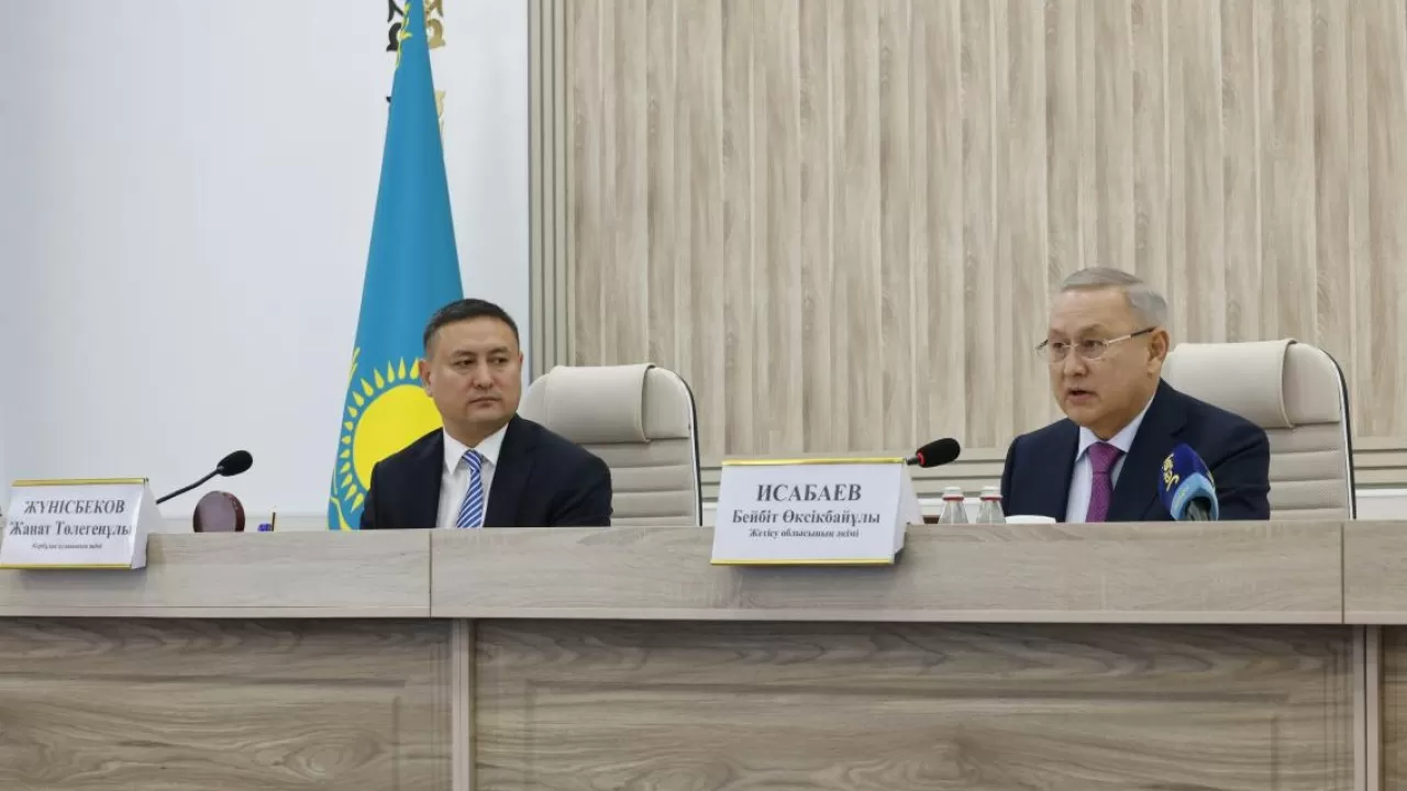 Бейбіт Исабаев Кербұлақ ауданының жаңадан сайланған әкімін жергілікті активке таныстырды